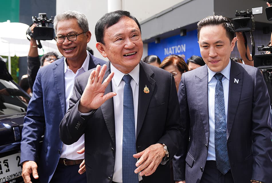 หนึ่งงาน 4 นายกฯ ‘ทักษิณ’ ชวดพบ ‘ชวน-มาร์ค’