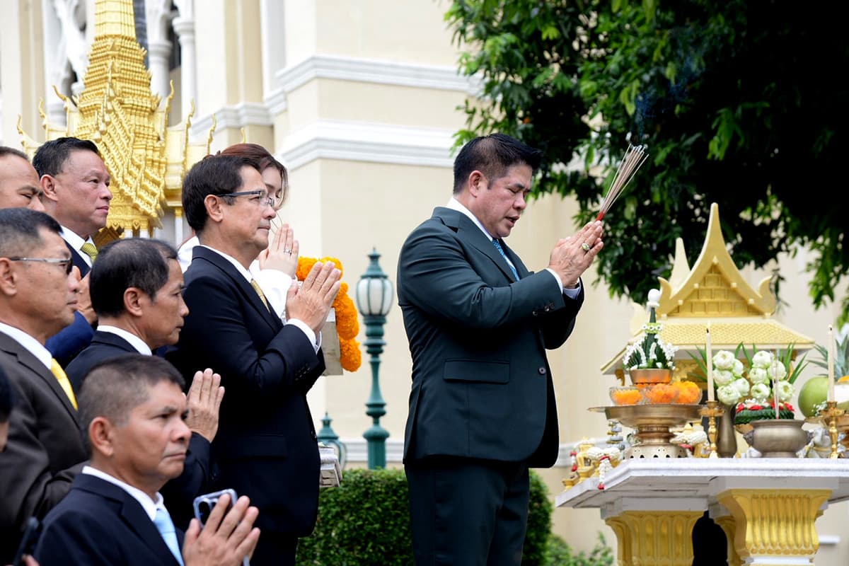  ร.อ.ธรรมนัส พรหมเผ่า รองนายกรัฐมนตรี และรัฐมนตรีว่าการกระทรวงเกษตรฯ