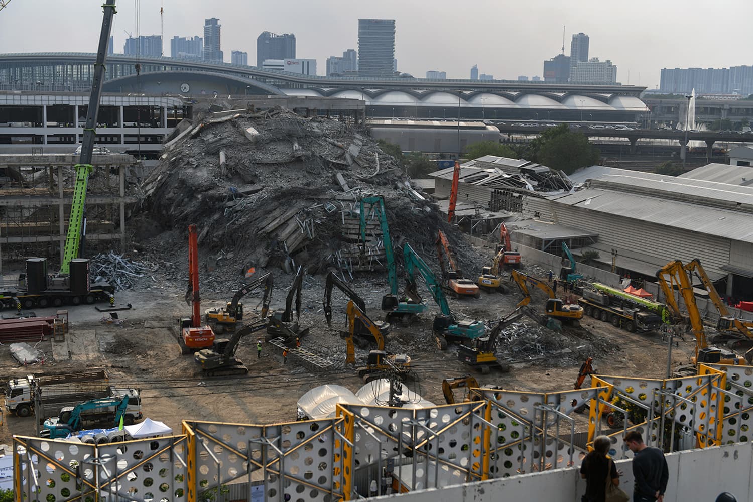tremors_in_bangkok_similar_to_tokyo_jolt_in_march_2011_SPACEBAR_Hero_29b4d2b7c4.jpg