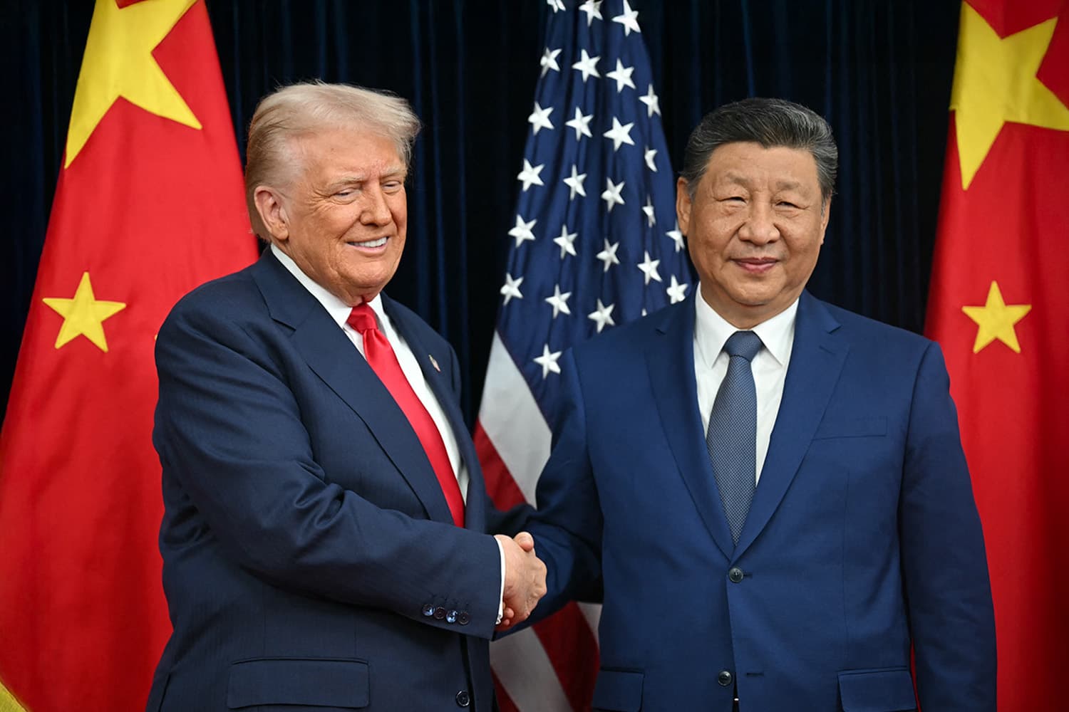 ทรัมป์-สี จิ้นผิงคุยชื่นมื่น! สหรัฐฯ ลดภาษีจีนเหลือ 47% ลั่นเยือนจีนเมษายนปีหน้า