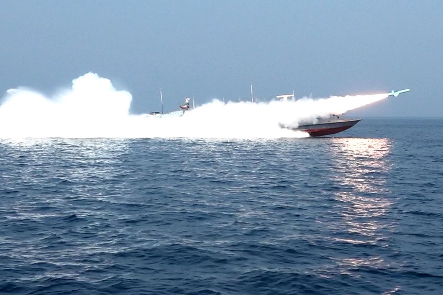 ยูเออีเตรียมเข้าร่วมสงครามช่วยสหรัฐฯ สู้กับอิหร่าน-เปิดช่องแคบฮอร์มุซด้วยการใช้กำลัง