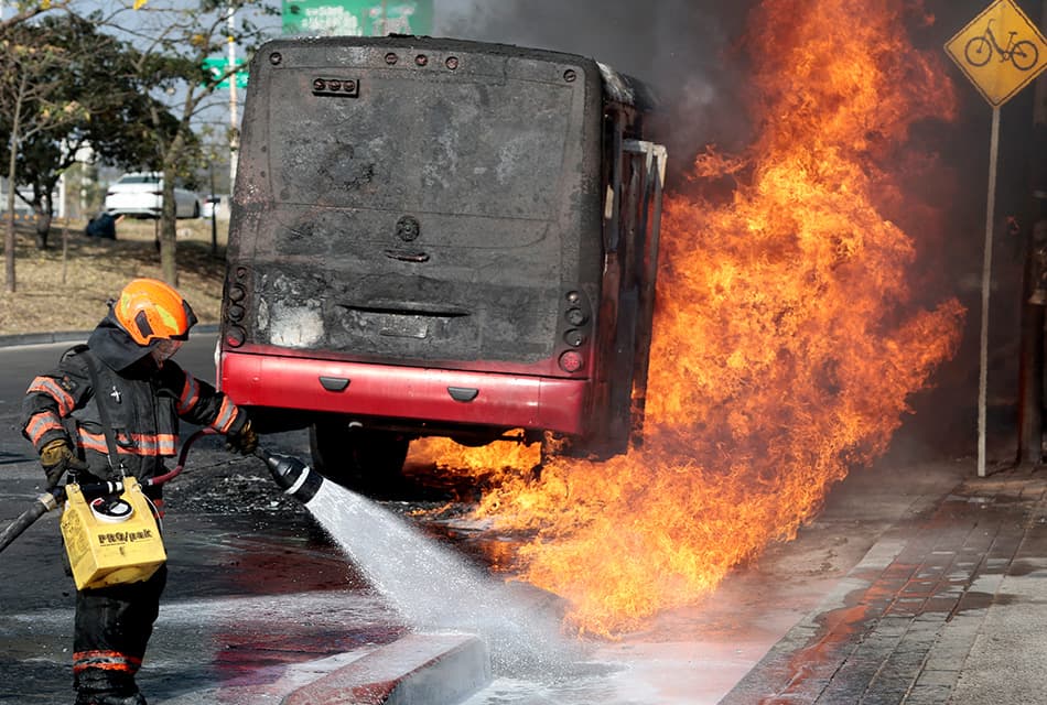 เม็กซิโกวุ่นสมุนเผารถยนต์ล้างแค้นให้เจ้าพ่อยาเสพติด ‘เอลเมนโช’ ถูกกองทัพวิสามัญ