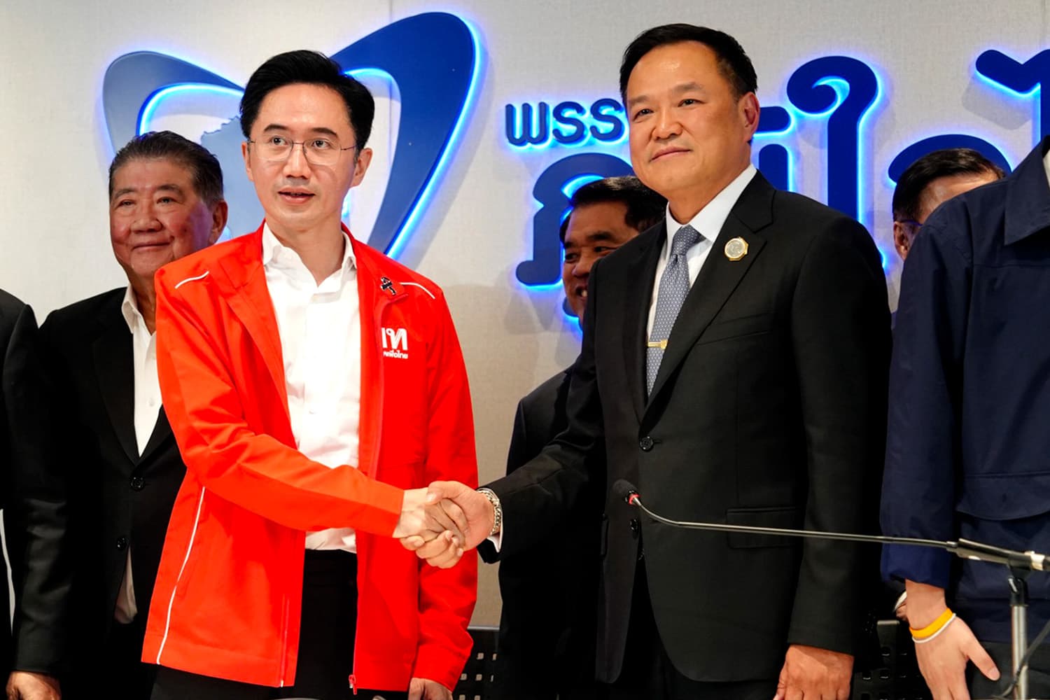 ‘พท.’ หนุน ‘อนุทิน’ เป็นนายกฯ ลบอดีต-มองไปข้างหน้า