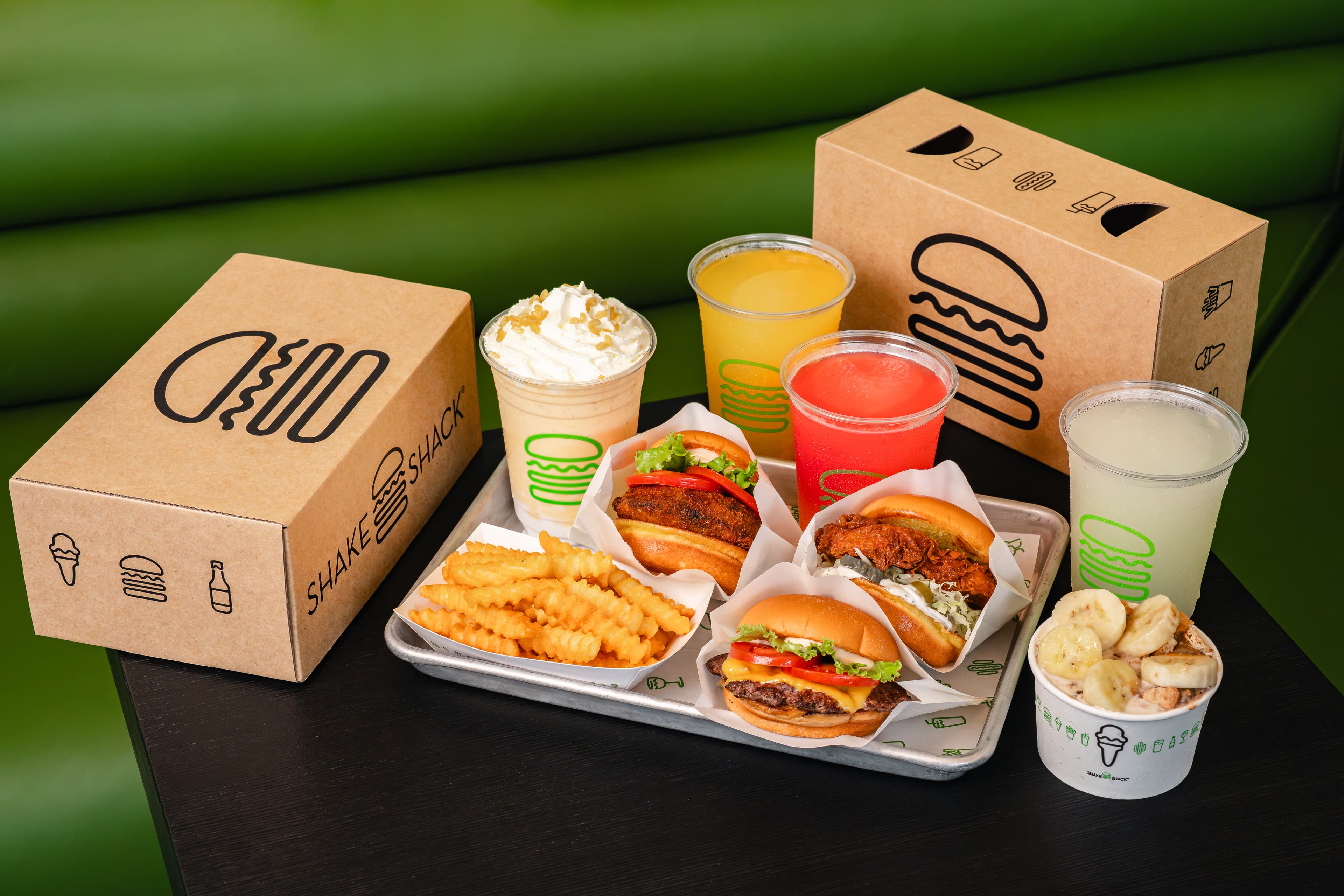 เมนูต่างๆ ในร้าน Shake Shack จังซีลอน.jpg