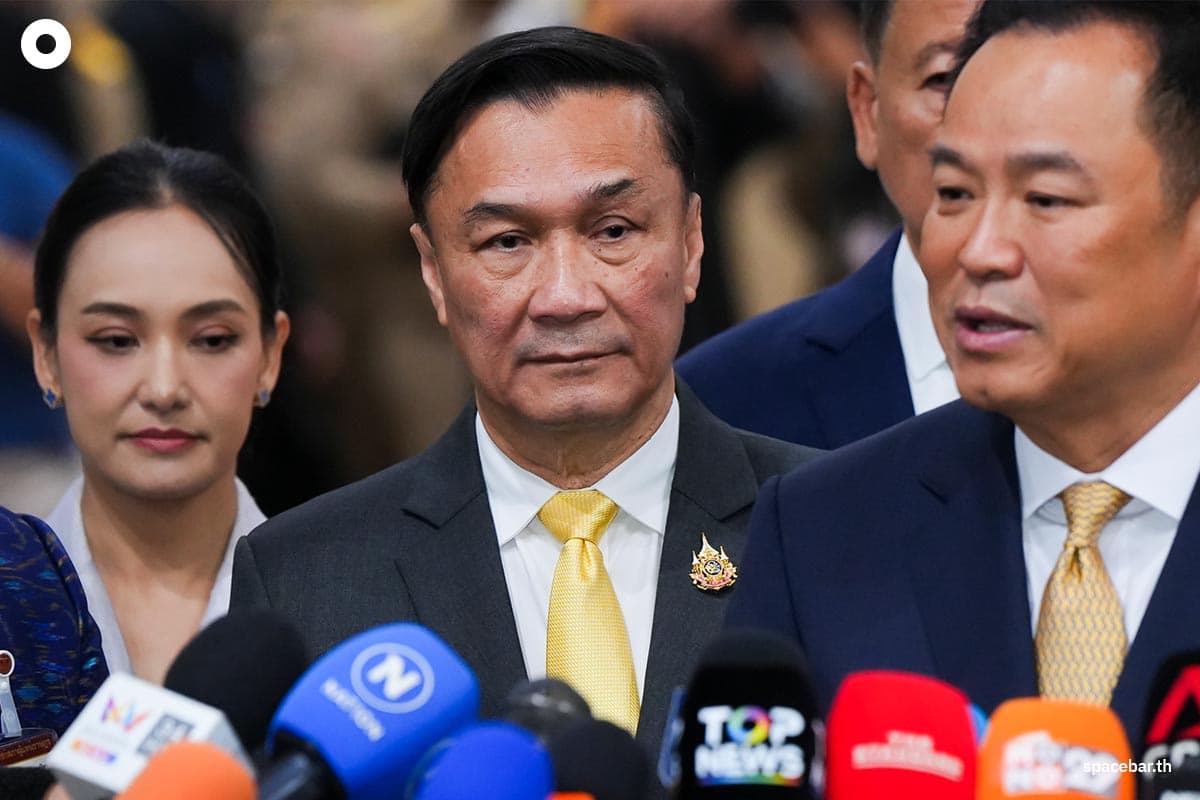 Anutin-the-Prime-Minister-delivered-a-policy-statement-to-the- -Parliament-SPACEBAR-Photo06.jpg