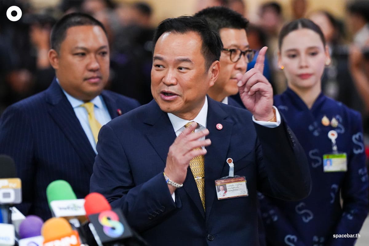 Anutin-the-Prime-Minister-delivered-a-policy-statement-to-the- -Parliament-SPACEBAR-Photo09.jpg