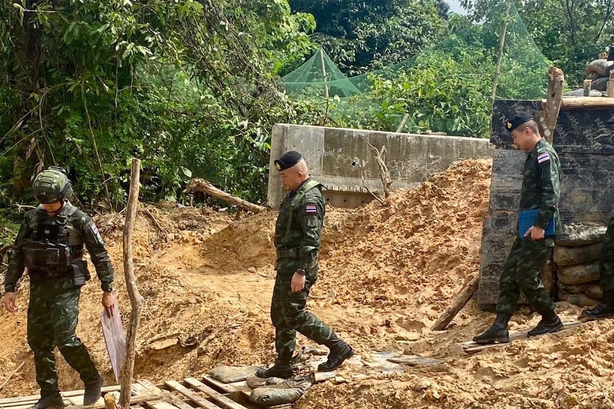 Army Region-2-is-rushing-to-build-over-250-bomb-shelters-along-the-Thai-Cambodian-border.psd-SPACEBAR-Photo02.jpg