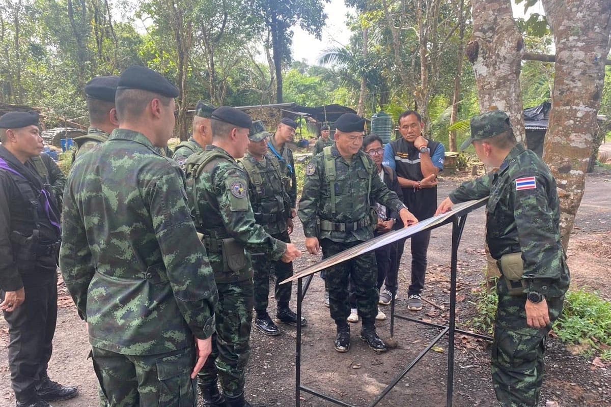 Army Region-2-is-rushing-to-build-over-250-bomb-shelters-along-the-Thai-Cambodian-border.psd-SPACEBAR-Photo04.jpg