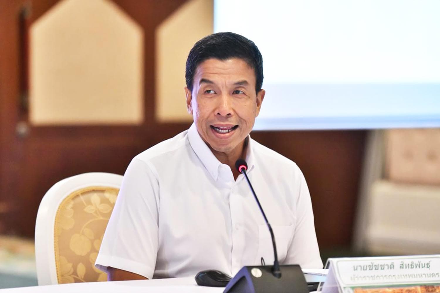 กทม.สั่งสำรองน้ำมัน! รองรับภารกิจสำคัญ ยัน ‘รถเก็บขยะ-รถฉุกเฉิน’ ต้องไม่หยุดชะงัก