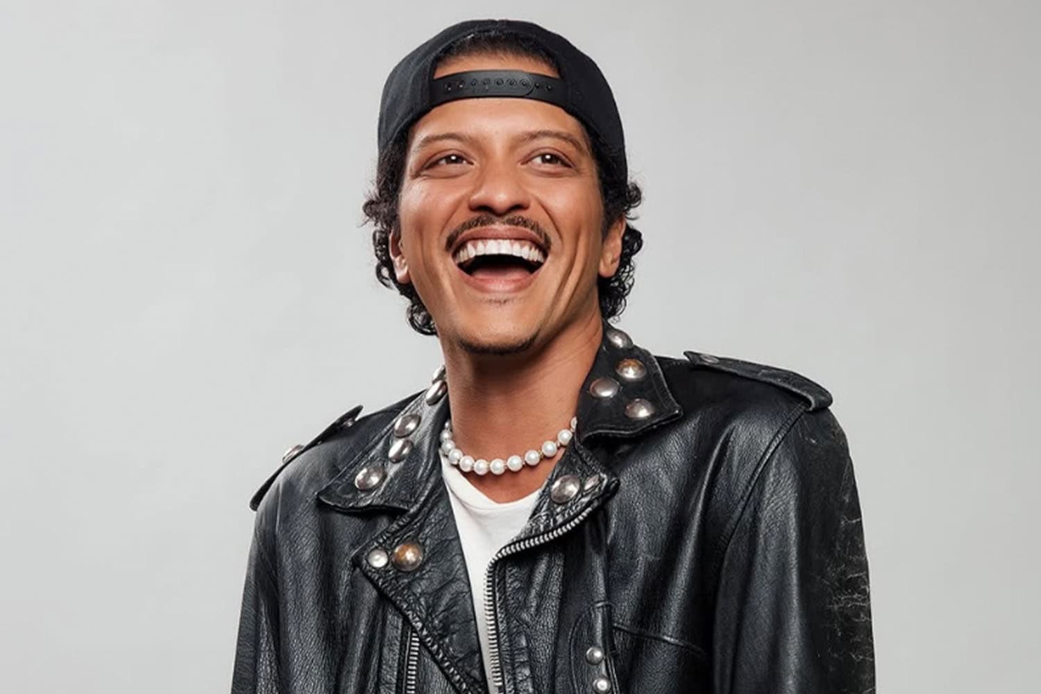 Bruno Mars บอกสั้นๆ แต่สะเทือนวงการเพลง “อัลบั้มใหม่ผมเสร็จแล้วครับ”