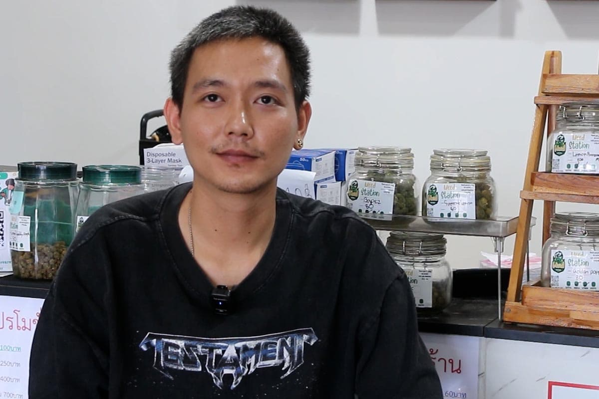 Cannabis-is-not-free-Khon Kaen- community-enterprise-leaves-greenhouses-abandoned-SPACEBAR-Photo07-1.jpg