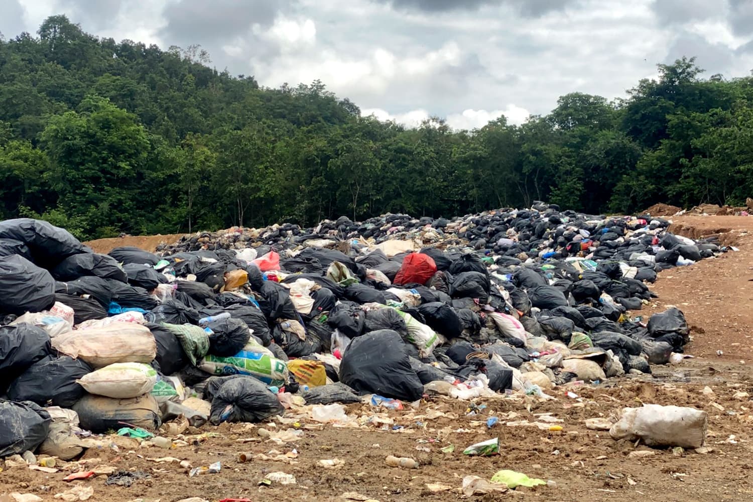 ‘ชาวบ้าน' ในจังหวัดเชียงใหม่ คัดค้านสร้าง 'โรงไฟฟ้า-บ่อขยะ' ในพื้นที่ป่าสงวน ส่งผลกระทบชุมชนต้นน้ำ