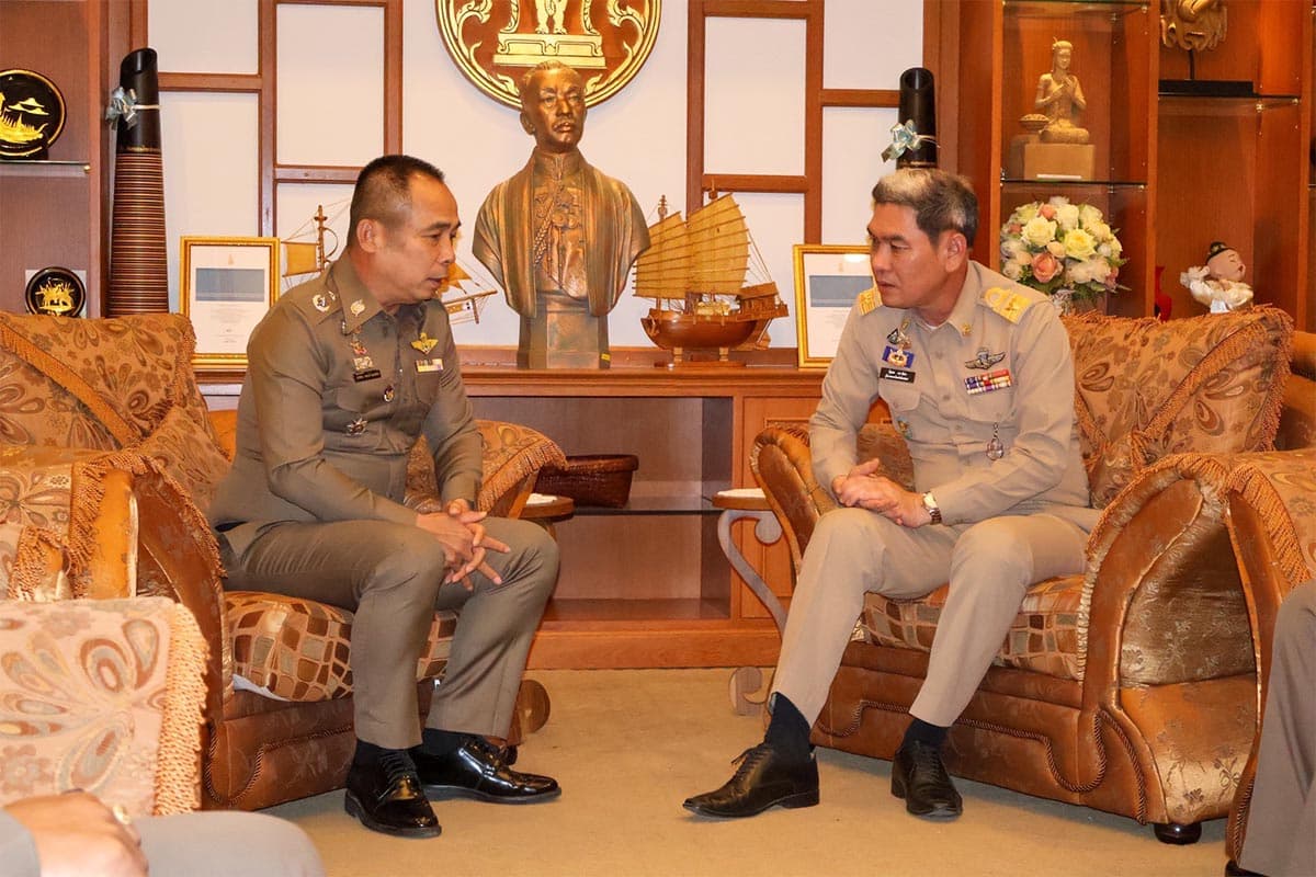 Chiang Mai-uncovers-scam-where-fraudsters-trick-students-into-providing-information-to-call-center-gangs-SPACEBAR-Photo07.jpg