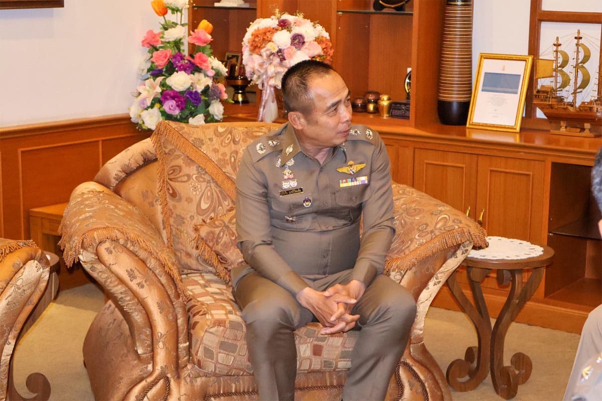 Chiang Mai-uncovers-scam-where-fraudsters-trick-students-into-providing-information-to-call-center-gangs-SPACEBAR-Photo08.jpg