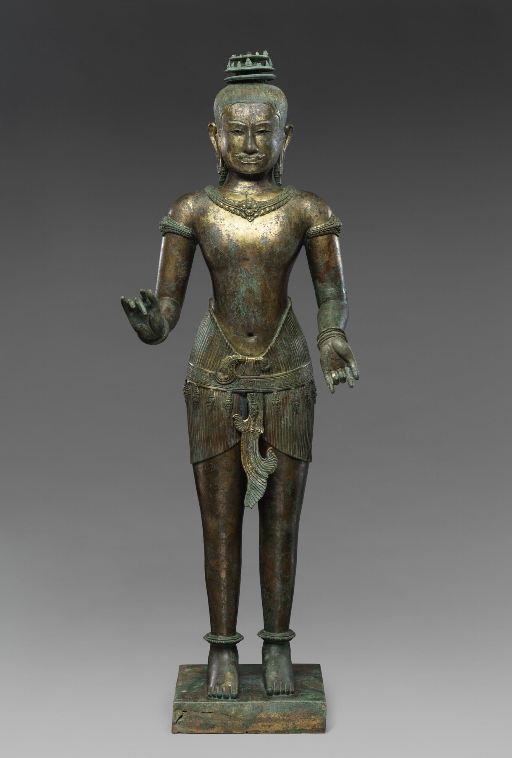 พระเจ้าสุริยวรมันที่ 1 ผู้ริเริ่มสร้างปราสาทเขาพระวิหาร