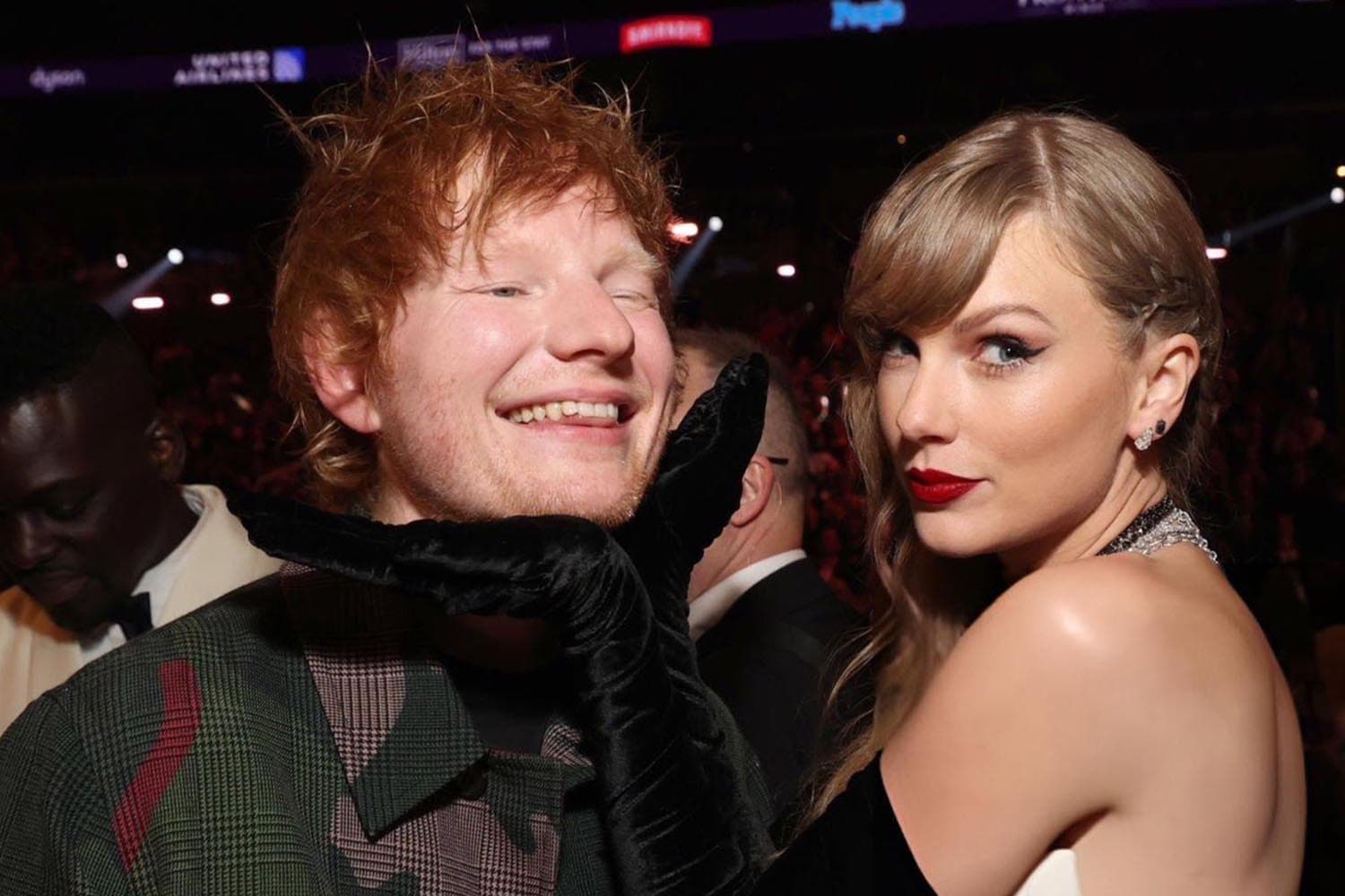 มิตรภาพไม่มีวันจางหาย Taylor Swift เผยบทสนทนากับ Ed Sheeran ในงานแต่งงานของ Selena Gomez