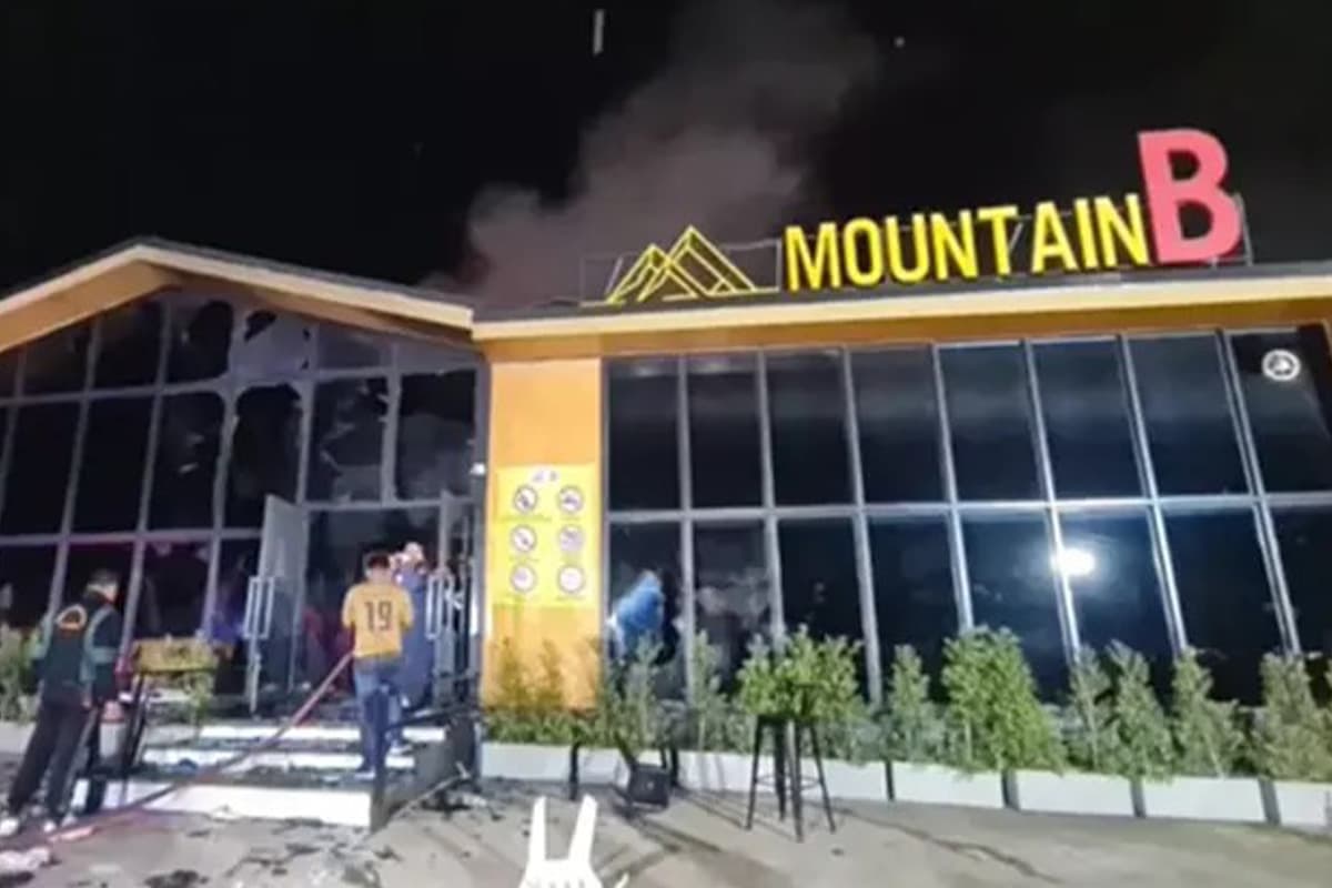 From-Santika-Mountain B-to-Lat Phrao-Brewery-Lessons-Learned-from-Fires-in-Thai-Entertainment-Venues-SPACEBAR-Photo03.jpg