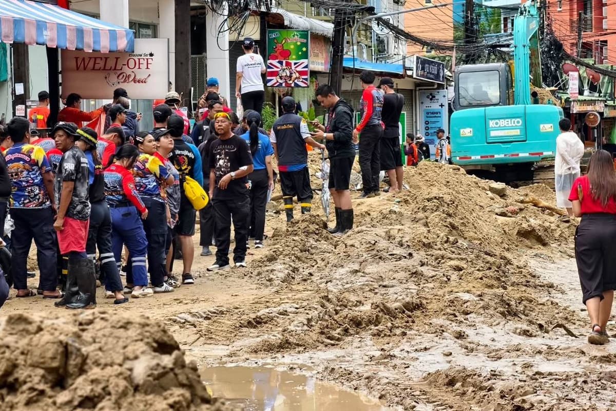 Heavy-to-very-heavy-rainfall-is-warned-for-southern-Thailand-Risk-of-flooding-and-flash-floods-SPACEBAR-Photo02-1.jpg