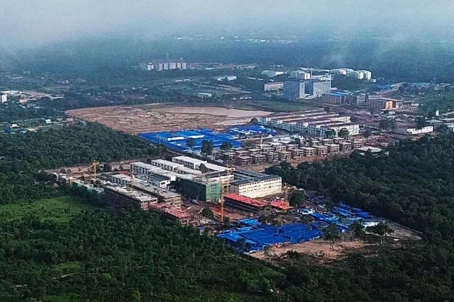 จับตาแก๊งสแกมเมอร์กัมพูชา ย้ายฐานหนีการปราบปราม ซุก ‘โอร์เสม็ด-ด่านช่องจอม’ คนงานแตะหมื่น