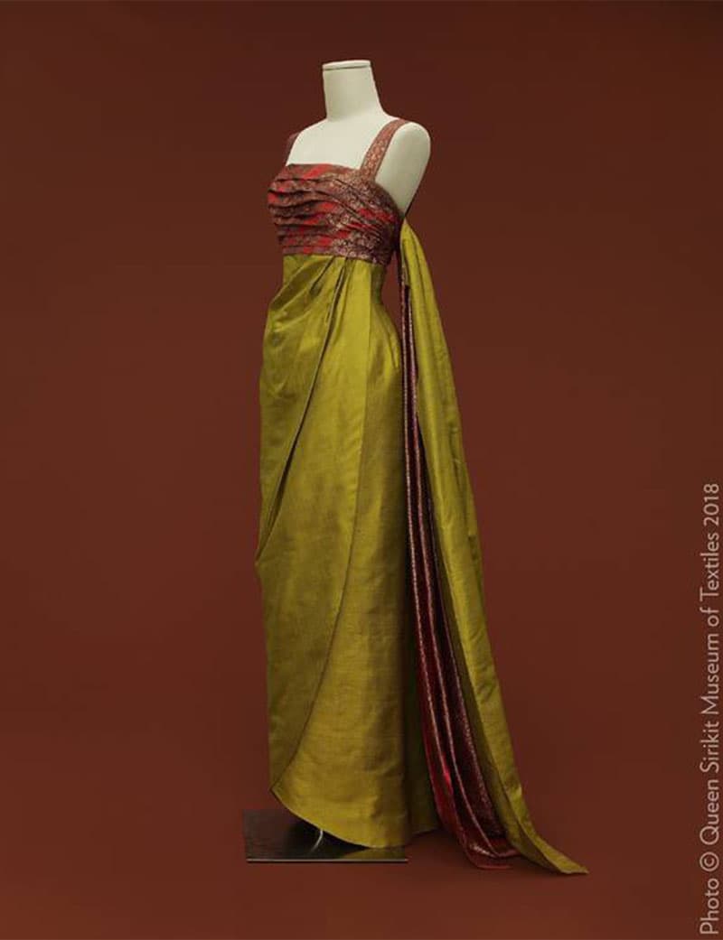 Lisa-look-at-amazing-thailand-press-con-SPACEBAR-Photo V01.jpg