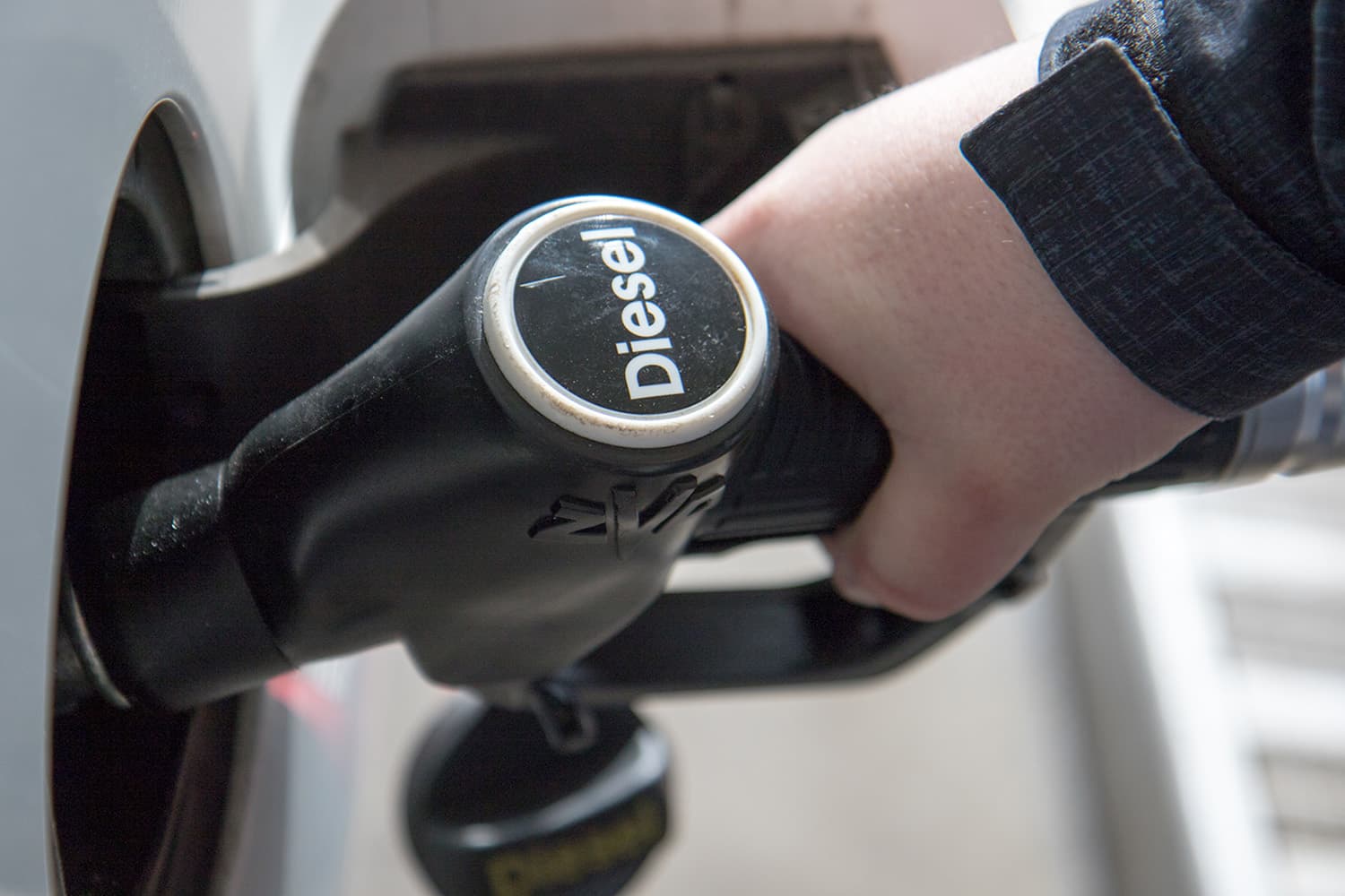 กบน. เคาะตรึงราคาดีเซล เพิ่มเงินชดเชยใหม่