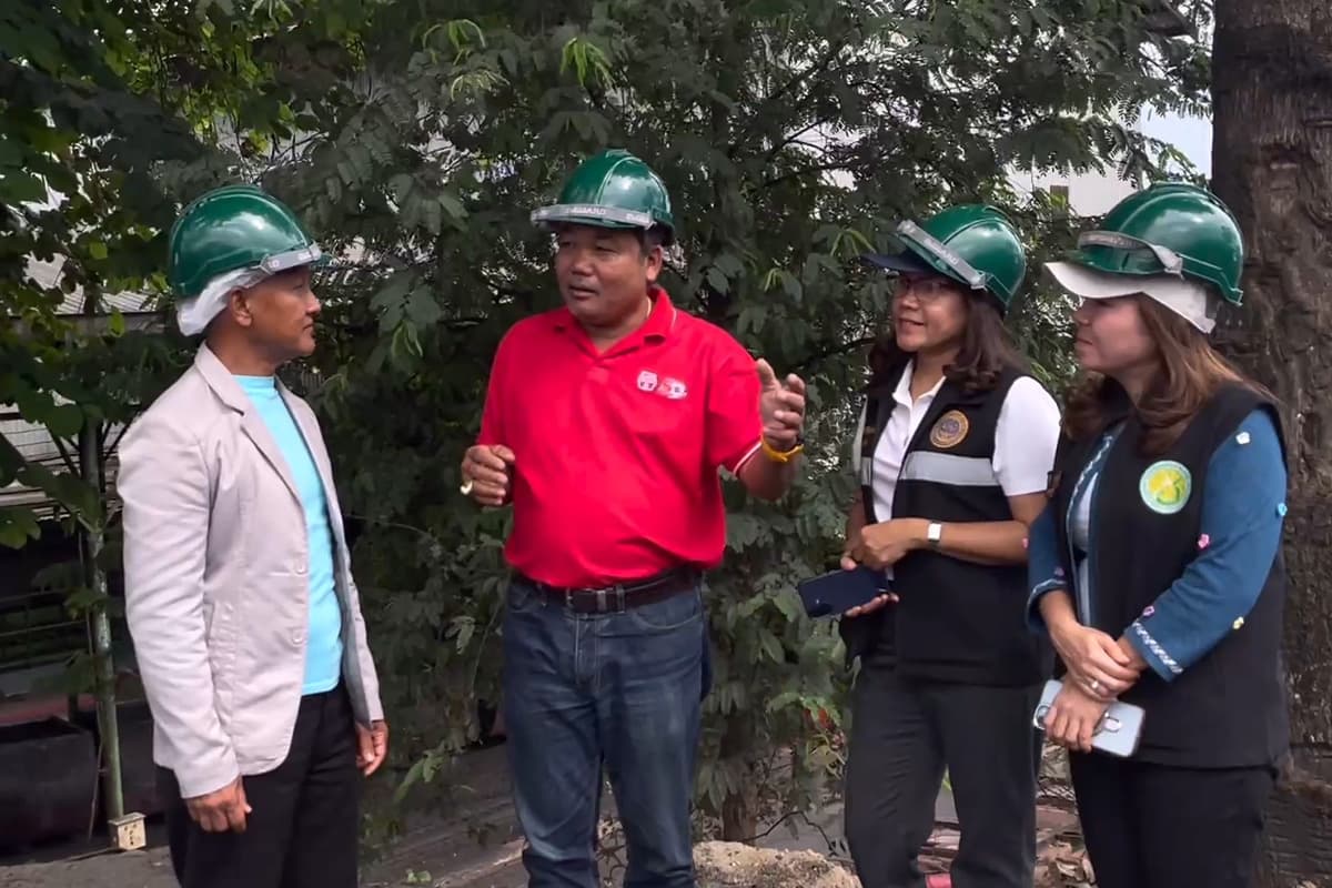 Palm-oil-oversupply-prices-still-low-Trang-farmers-ask-Factory-to-buy-at-5-baht-per-kg-SPACEBAR-Photo09.jpg