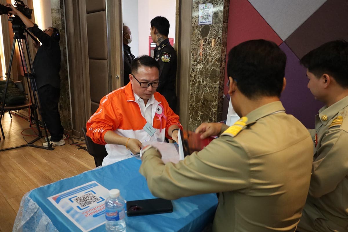 Pattaya-City-elections-are-bustling-with-activity-as-three-major-teams-submitted-their-applications-on-the-first-day-SPACEBAR-Photo11.jpg