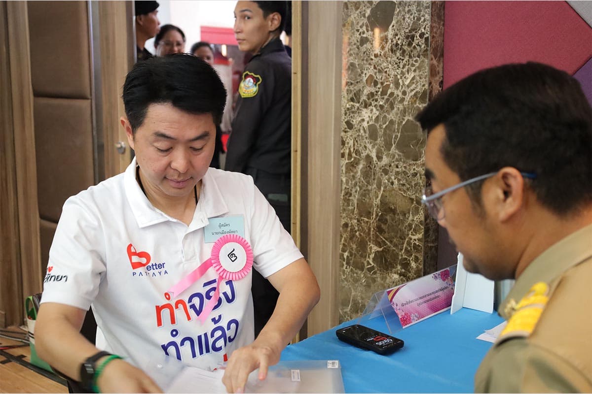 Pattaya-City-elections-are-bustling-with-activity-as-three-major-teams-submitted-their-applications-on-the-first-day-SPACEBAR-Photo12.jpg