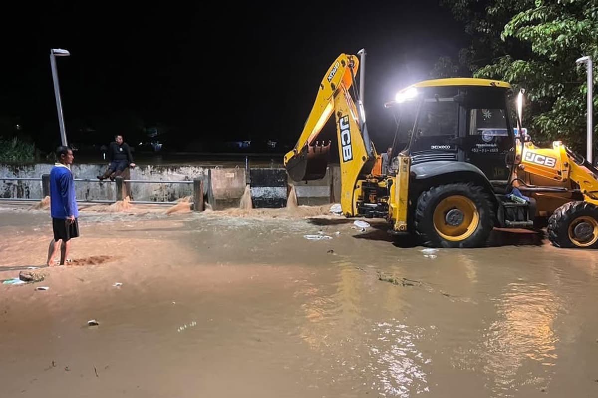 Phetchabun-in-crisis-Storm-Nong Fa-lashes-Lom Sak-causing-record-flooding-SPACEBAR-Photo03.jpg