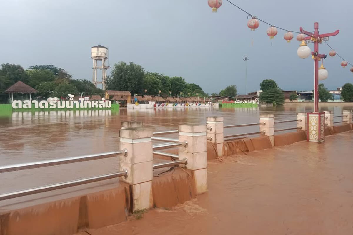 Phetchabun-in-crisis-Storm-Nong Fa-lashes-Lom Sak-causing-record-flooding-SPACEBAR-Photo04.jpg