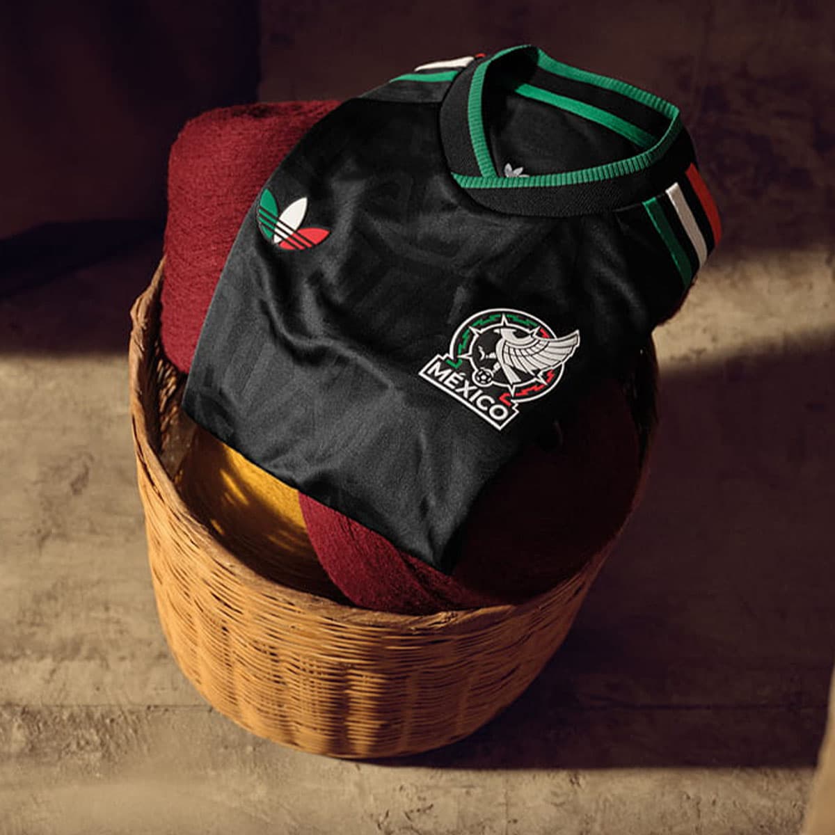 Photo-Story-Mexico-adidas-world-cup-2026-third-jersey-SPACEBAR-Photo_SQ02.jpg