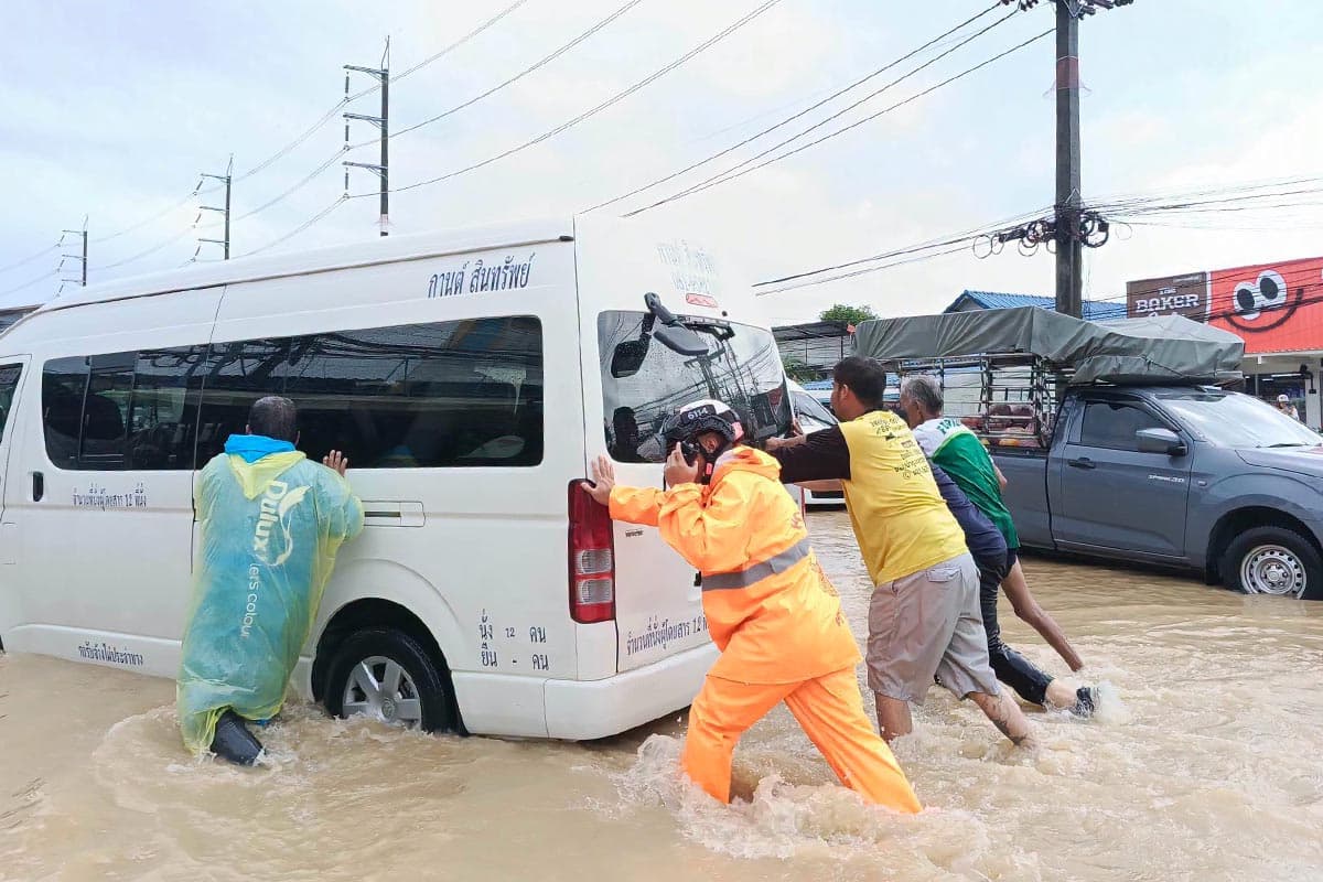 Phuket-remains-in-a-critical-situation-with-accumulated-rainfall-causing-high-flood-levels-in-many-areas-SPACEBAR-Photo01.jpg