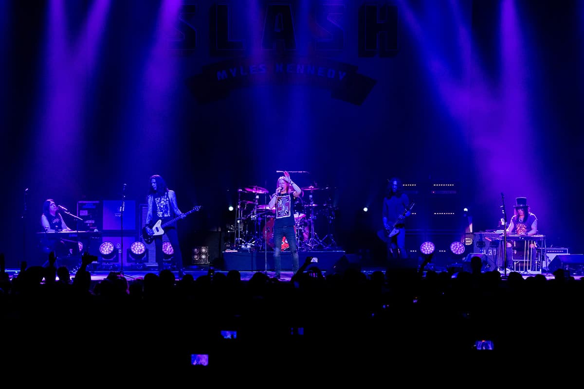 Review_Slash_featuring_Myles_Kennedy_and_The_Conspirators_Edit_SPACEBAR_Photo04_fb22dc7f27.jpg