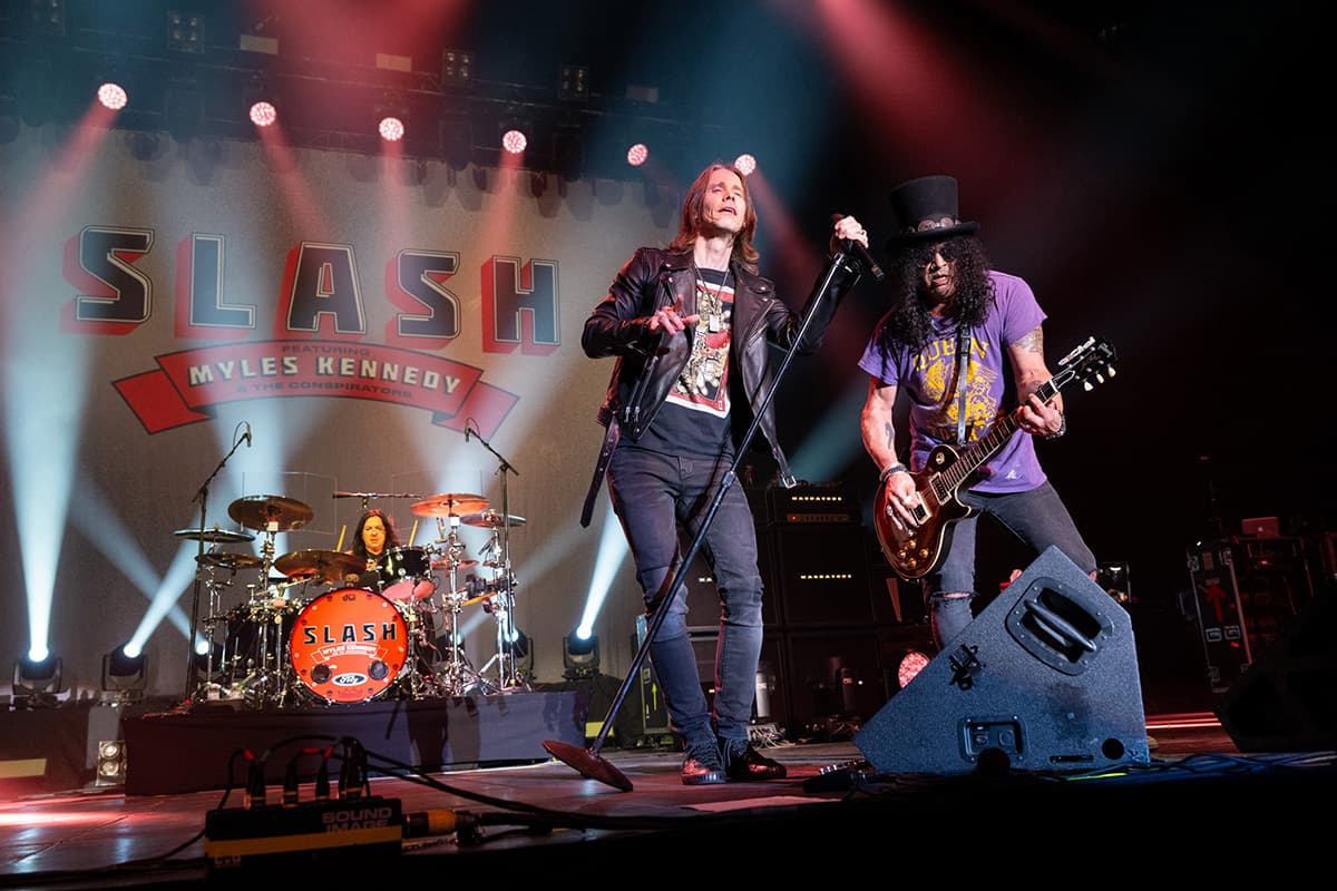 Review_Slash_featuring_Myles_Kennedy_and_The_Conspirators_Edit_SPACEBAR_Photo05_f42d5b275b.jpg