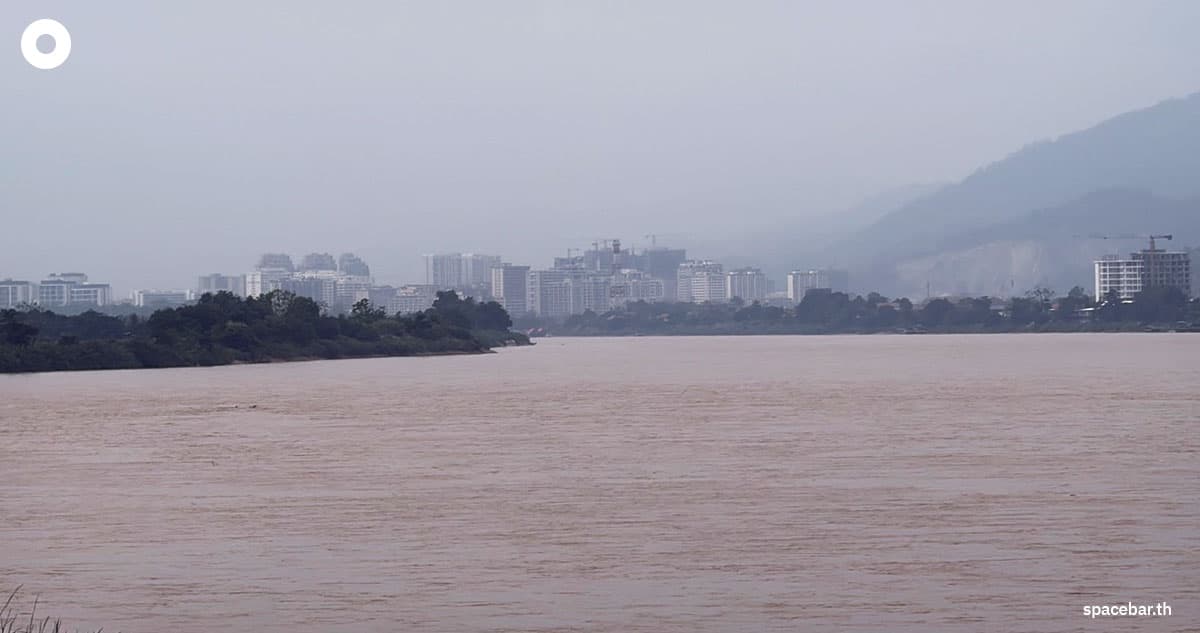 Shining-a-light-on-a-solution-to-the-problem-of-transboundary-pollution-contaminated-KokRiver-SPACEBAR-Photo02.jpg