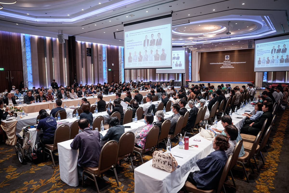 The-National-Human-Rights-Commission-held-a-seminar-to-join-forces-in-finding-solutions-to-the-PM2.5-SPACEBAR-Photo02.jpg