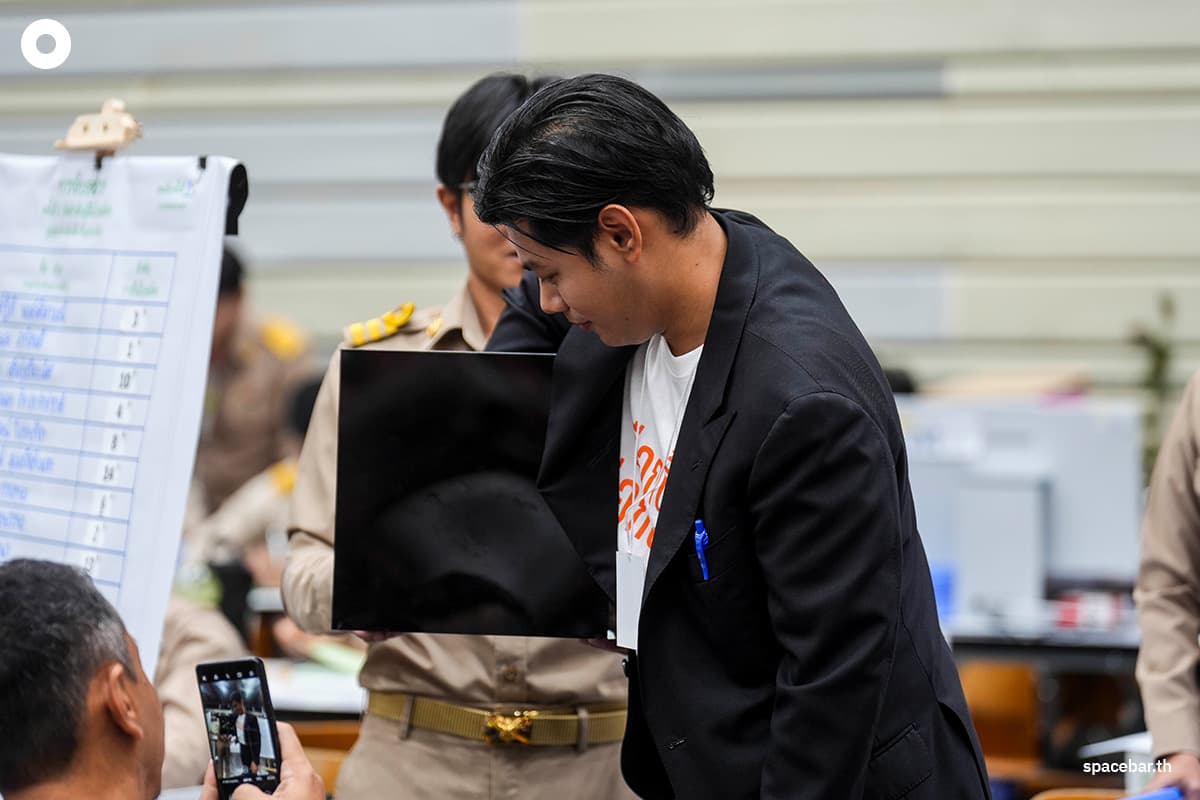 The-atmosphere-at-the-end-of-the-campaign-registration-period-for-Bangkok-MPs-SPACEBAR-Photo06.jpg