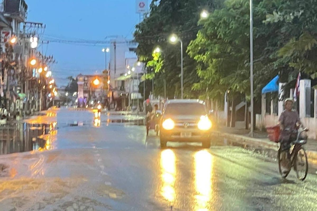 The-flood-situation-in-Lom Sak-District-Phetchabun-Province-has-begun-to-improve-and-return-to-normal-SPACEBAR-Photo01.jpg