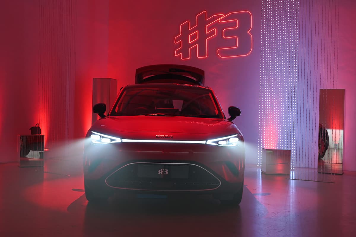 Thonburi-group-launches-smart-premium-electric-cars-in-thailand-SPACEBAR-Photo01-1.jpg