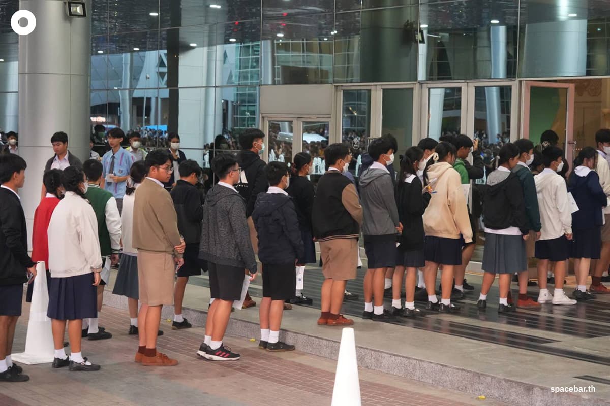 Triam-Udom-Suksa-holds-high-school-entrance-exam-with-nearly-14000-applicants-SPACEBAR-Photo02.jpg