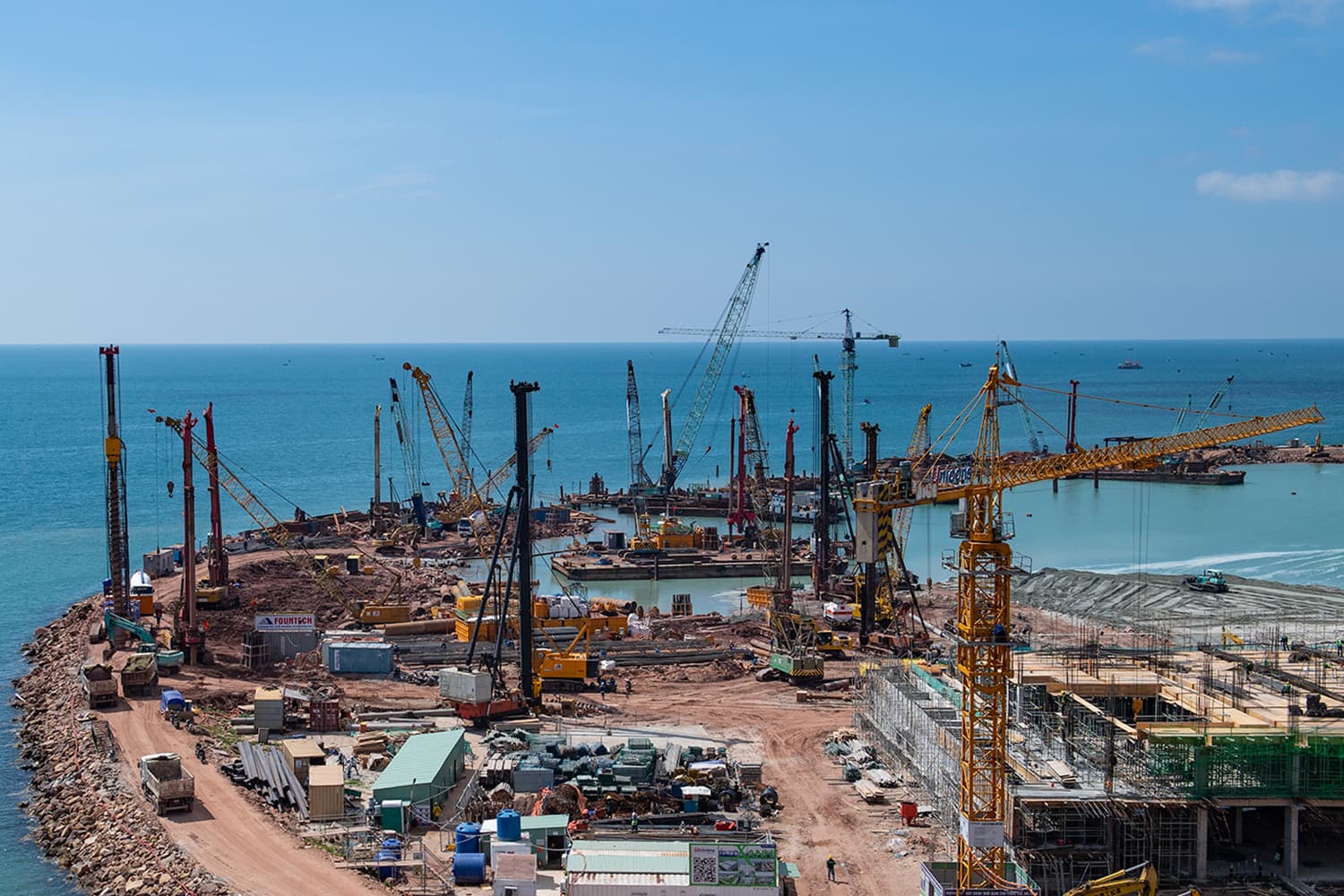 กัมพูชาโต้ข่าวเวียดนามสร้างสะพานข้ามไปเกาะฟูก๊วก