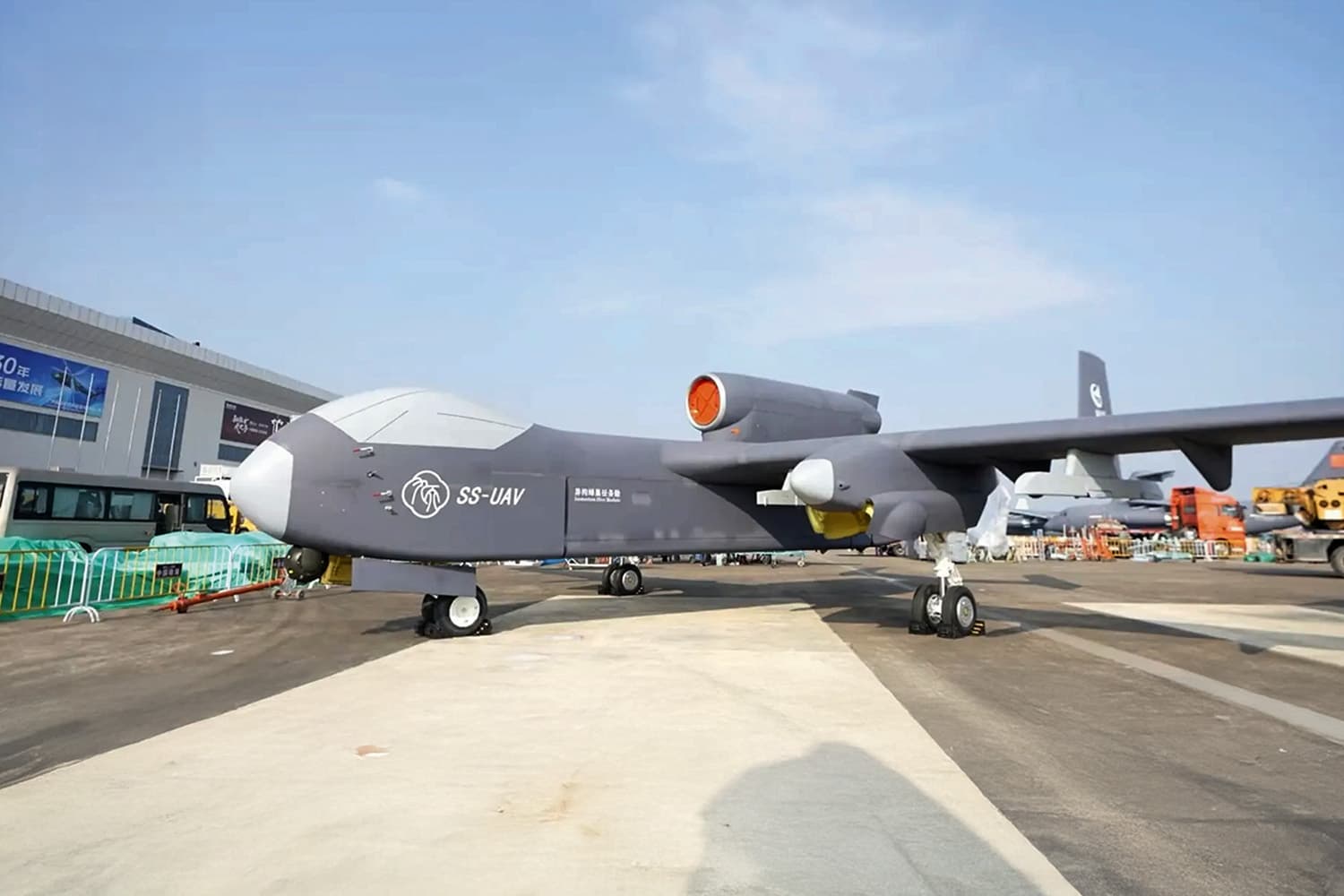 จีนเตรียมทดสอบโดรนไร้คนขับ ‘จิ่วเทียน’ ที่ปล่อยฝูงโดรนโจมตีได้เป็นร้อยลำ