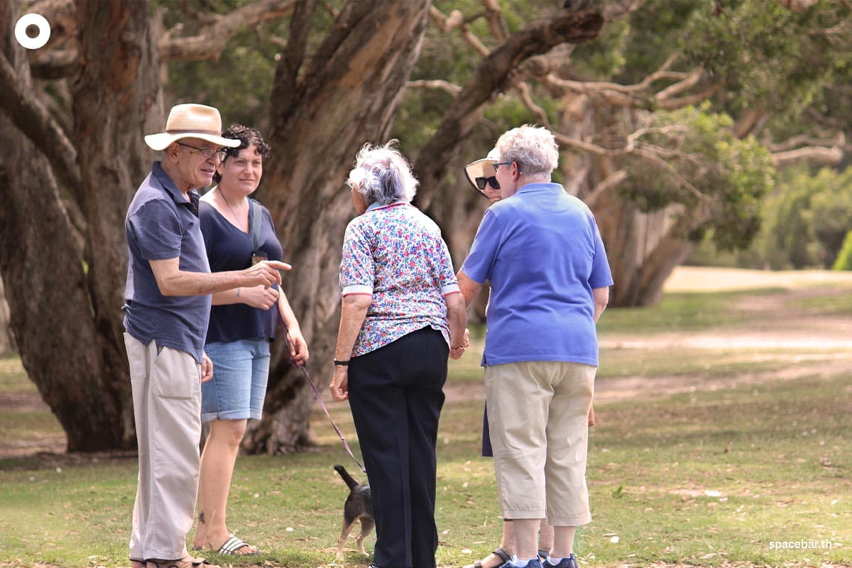 Photo by : Shutterstock / Rose Marinelli