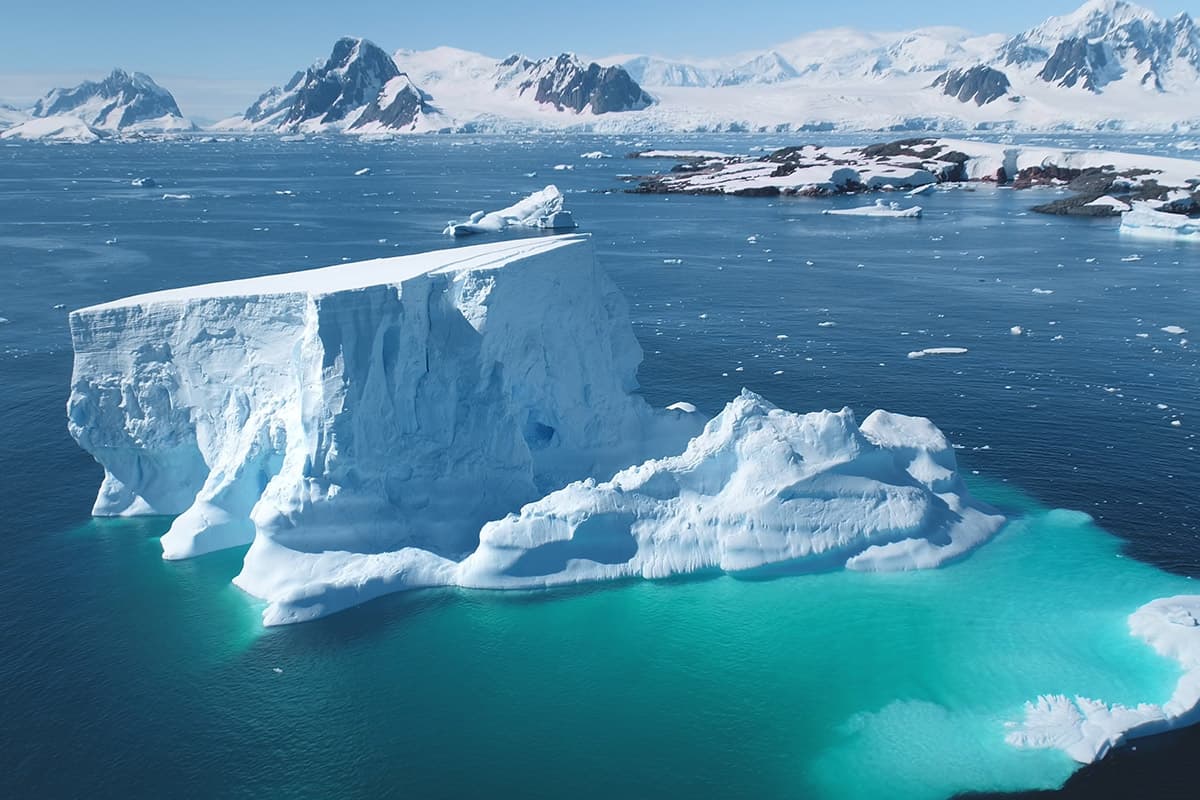 green-space-scientists-uncover-antarctica-sea-ice-collapse-climate-crisis-tipping-point-SPACEBAR-Photo01.jpg