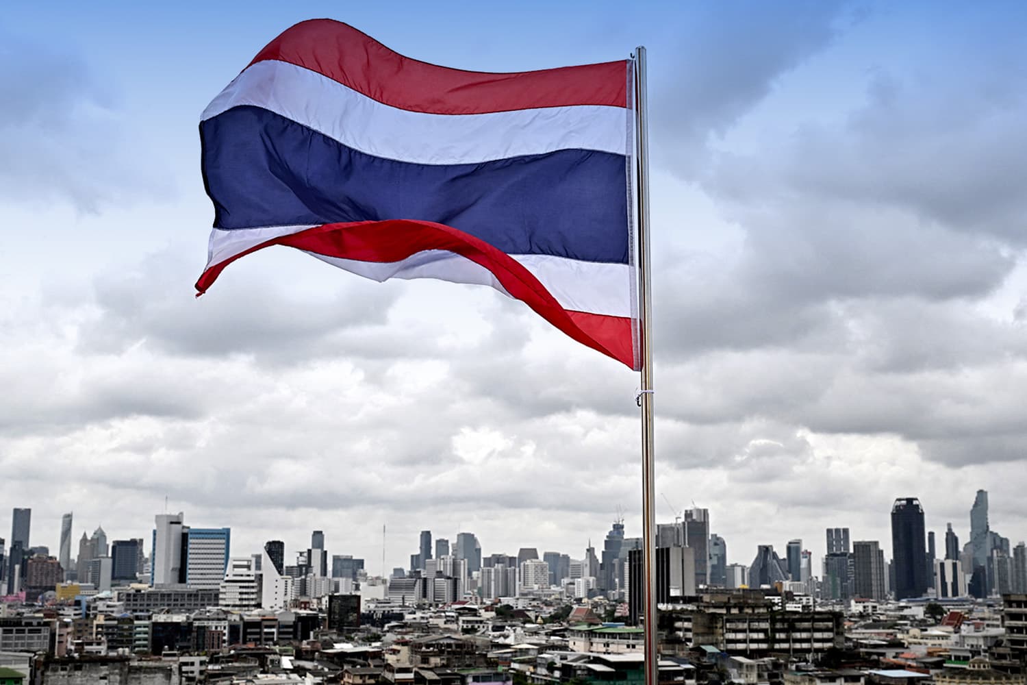 IMF ชี้ไทยต้องลดอัตราดอกเบี้ยเพื่อกระตุ้นเศรษฐกิจที่ซบเซา