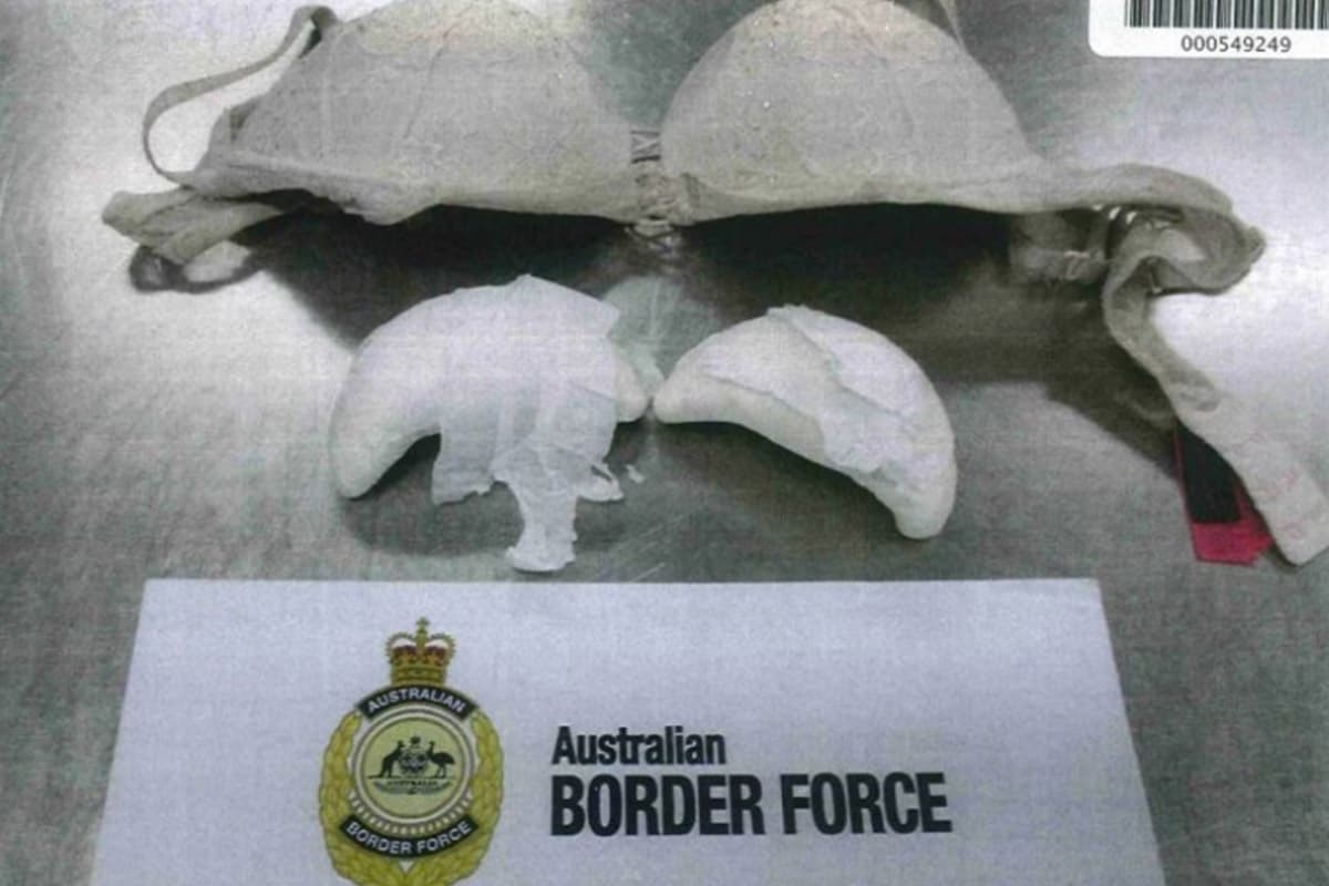 ไซนัลลักลอบขนเฮโรอีนเข้าออสเตรเลียโดยซุกซ่อนไว้ในชุดชั้นใน Photo by Australian Border Force