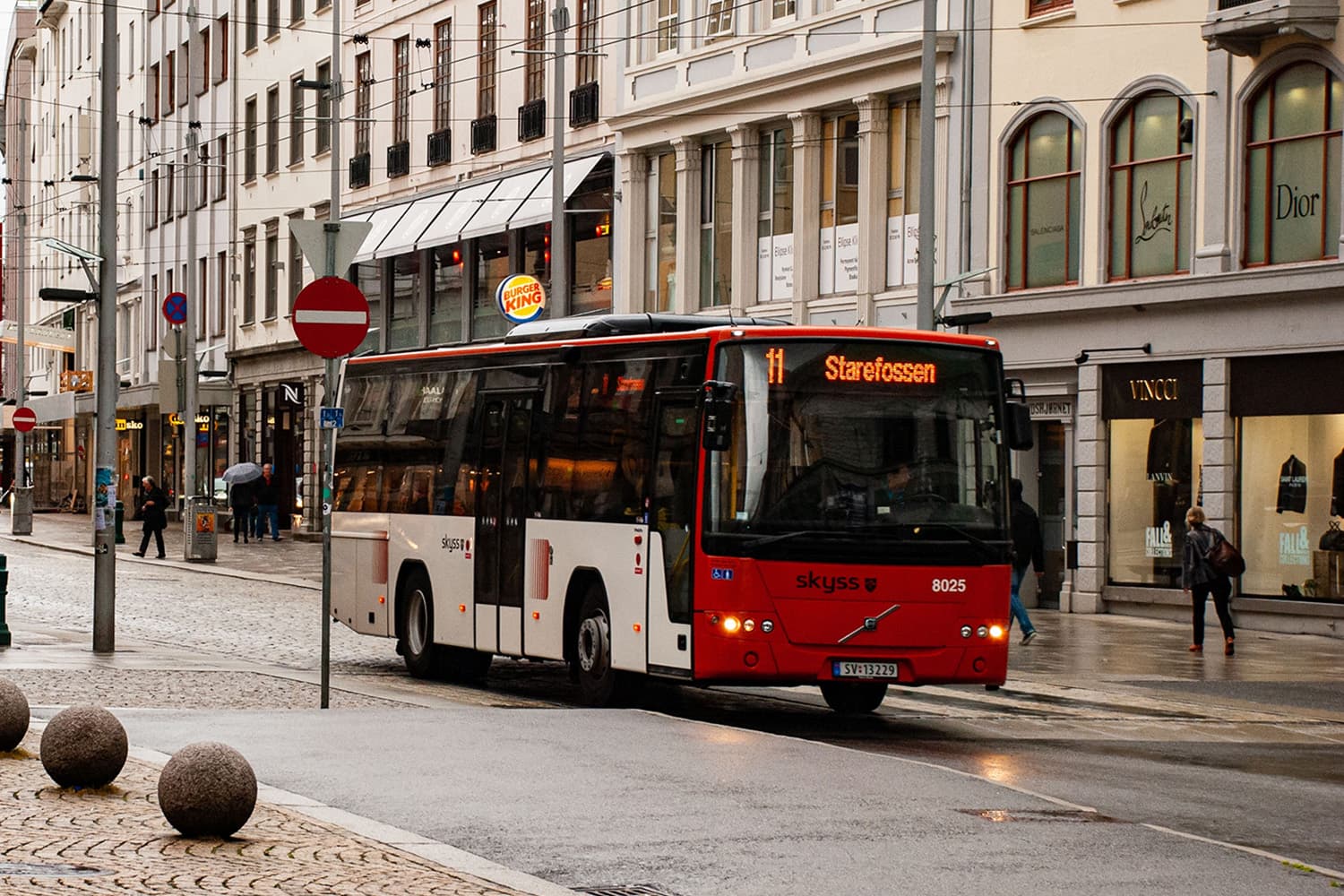 นอร์เวย์กังวลความปลอดภัย! พบรถบัสไฟฟ้าที่ผลิตในจีน ‘สั่งหยุดรถ’ จากระยะไกลได้