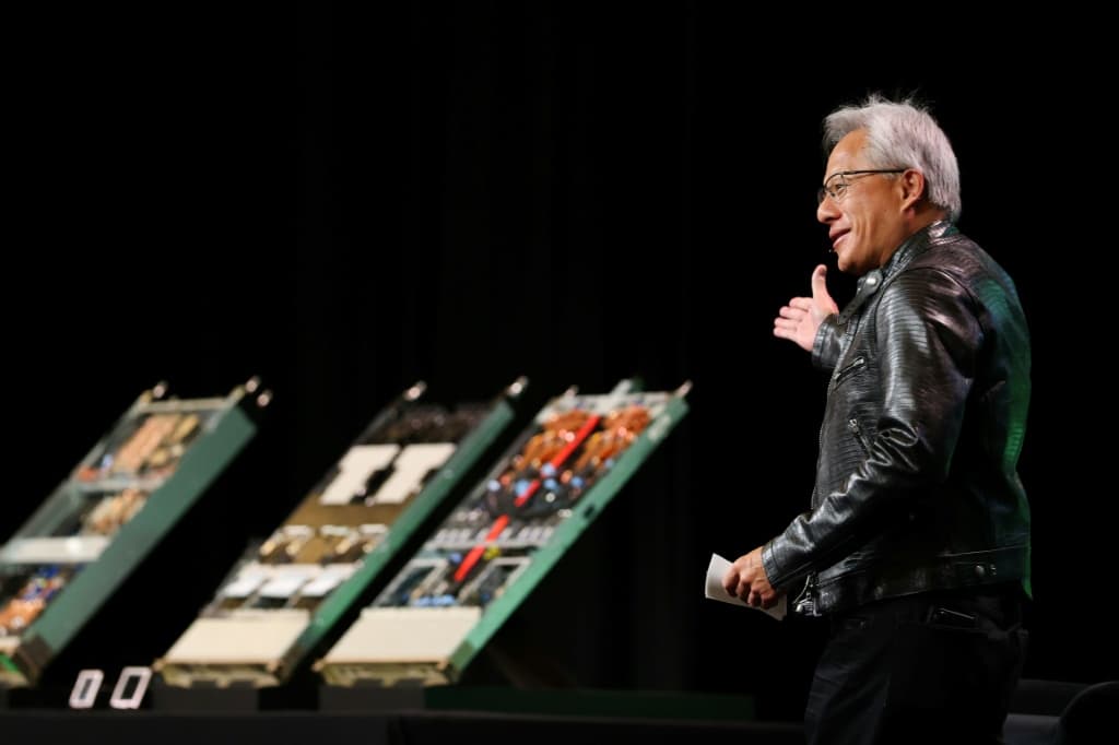 CEO Nvidia ชี้ "หุ่นยนต์" คือ "แรงงานต่างด้าว AI" ทางออกวิกฤตขาดแคลนแรงงานโลก