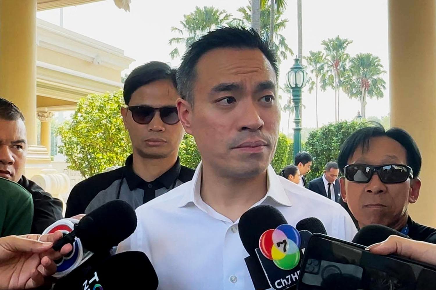 น้ำมันมีลุ้นลด รัฐยันพอใช้สงกรานต์