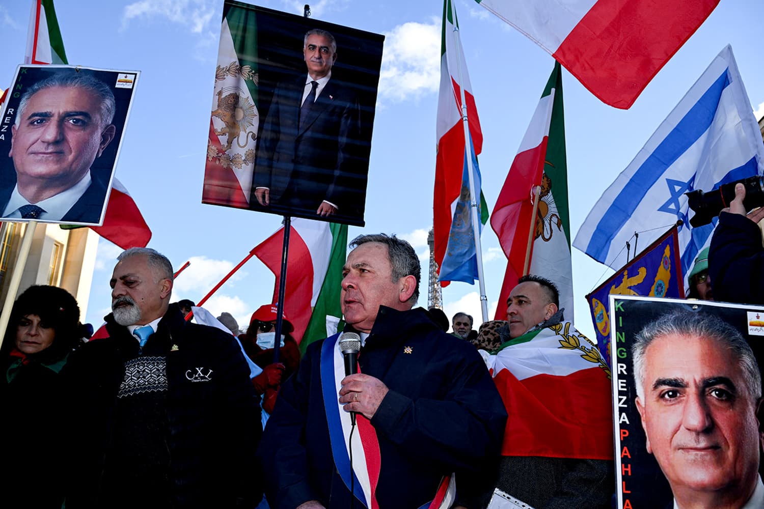 อิหร่านประท้วงใหญ่ทั่วประเทศ! ต่อต้านรัฐบาลเซ่นปมวิกฤตเศรษฐกิจ ดับแล้วเกือบ 50